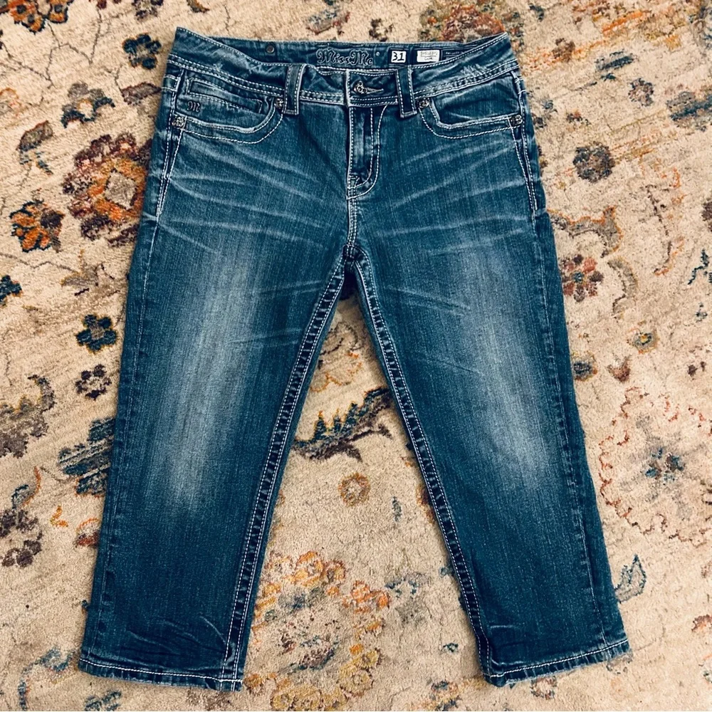 Miss Me Capris with Wing Pocket Detail - Picture 10 of 10